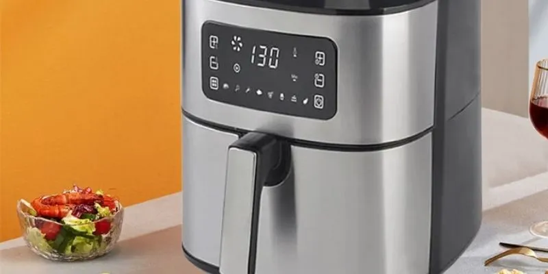 Nồi chiên không dầu - Top 5 thiết bị nhà bếp nên có trong căn bếp hiện đại